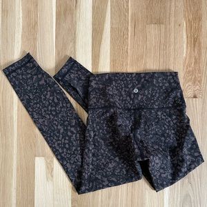 Printed lululemon leggings